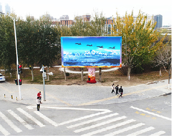 镇江户外大屏广告投放要点。